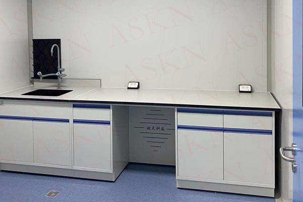 選購實驗室家具要考慮哪些問題 選購實驗室家具要考慮哪些問題